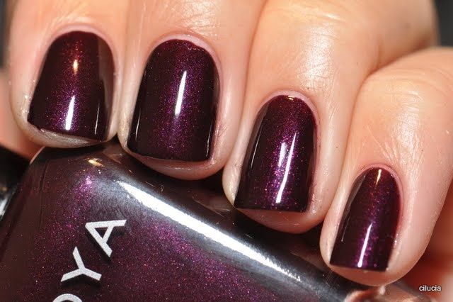 Sloane (Zoya Nail Polish) - 15 ml