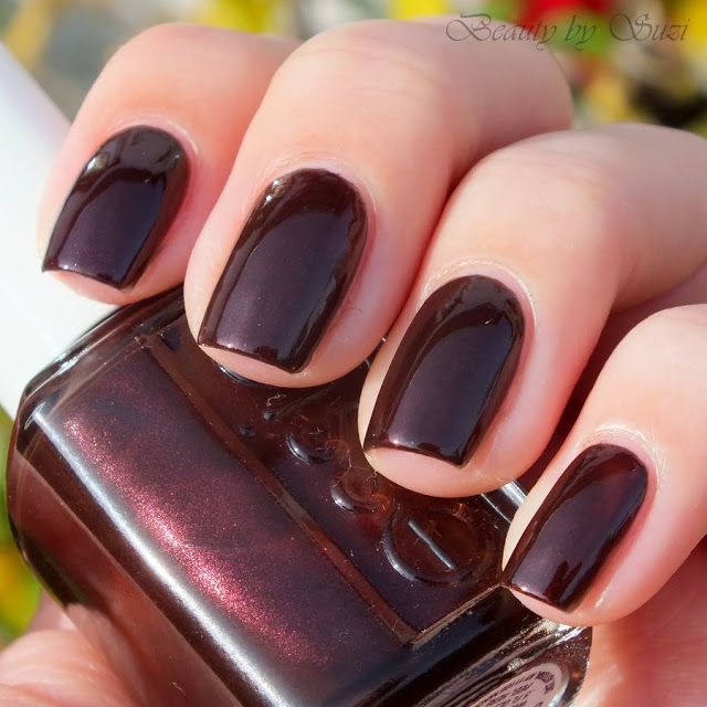 Decadent Diva (Essie Nail Polish) - 13 ml