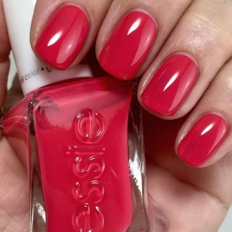 Flawless Finale (Essie Gel Couture Nail Polish)