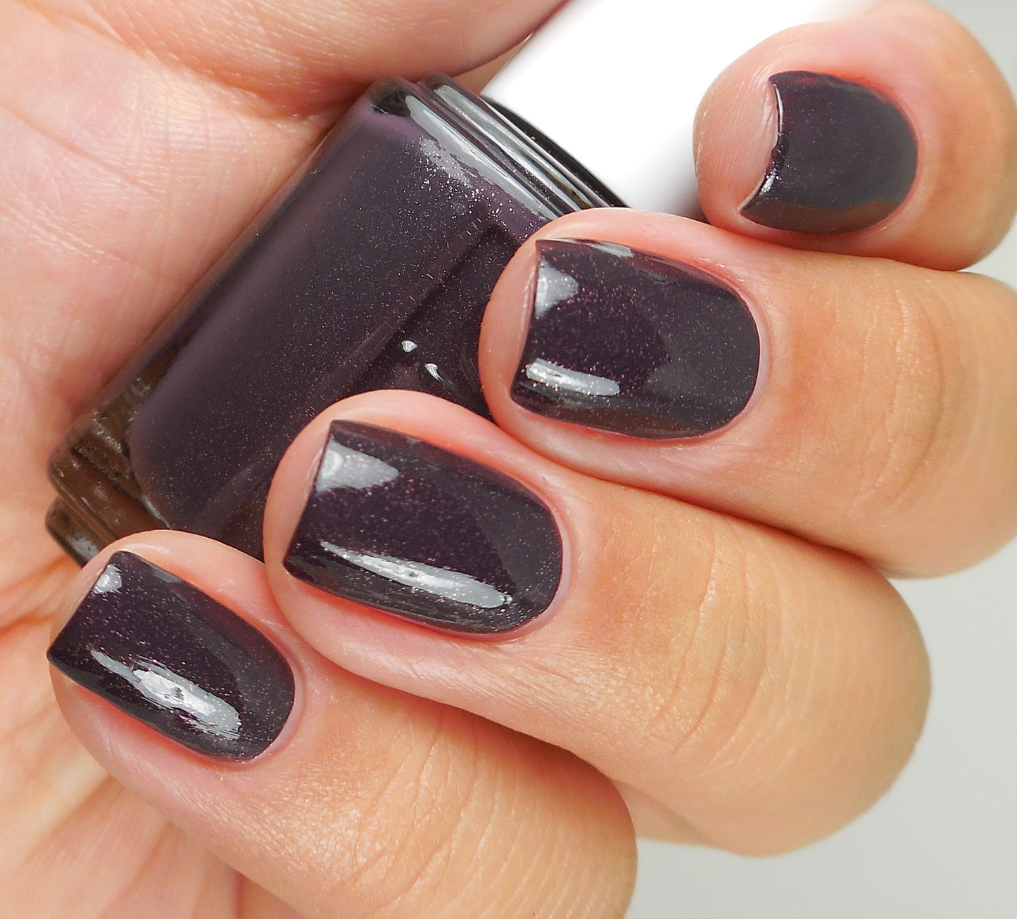 Frock n` Roll (Essie Nail Polish) - 13 ml