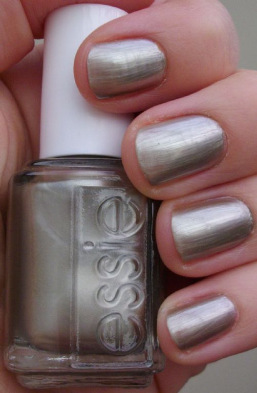 Steel-ing the Scene (Essie Nail Polish) - 13 ml