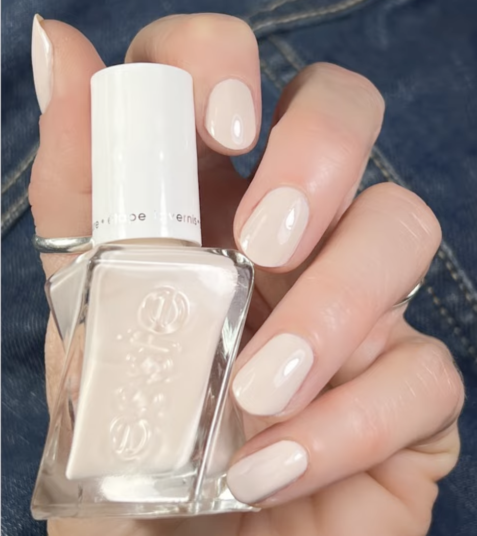 Hats Off (Essie Nail Polish) - 13 ml