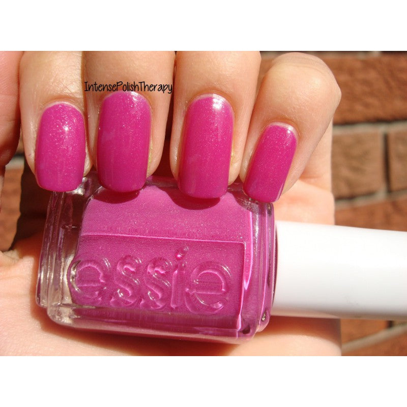 The Girls Are Out (Essie Nail Polish) - 13 ml