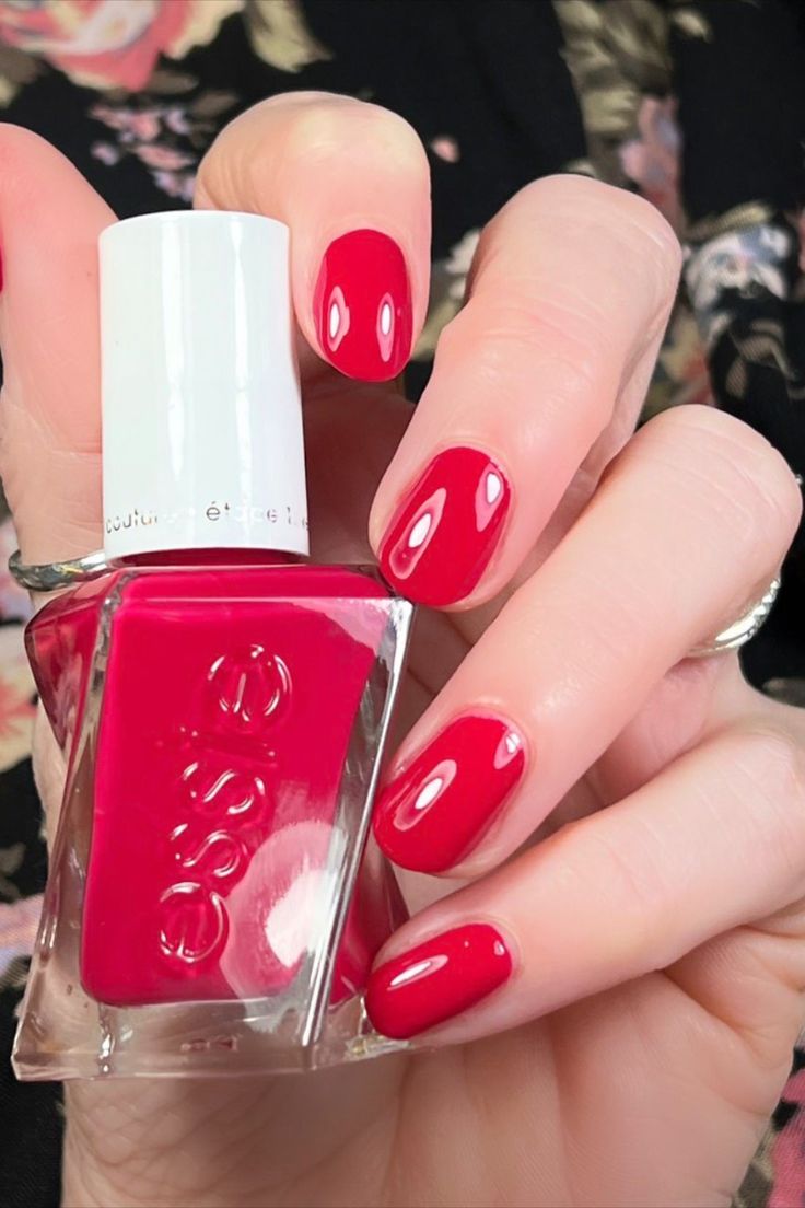 Bold Boundaries (Essie Gel Couture Nail Polish) - 13 ml