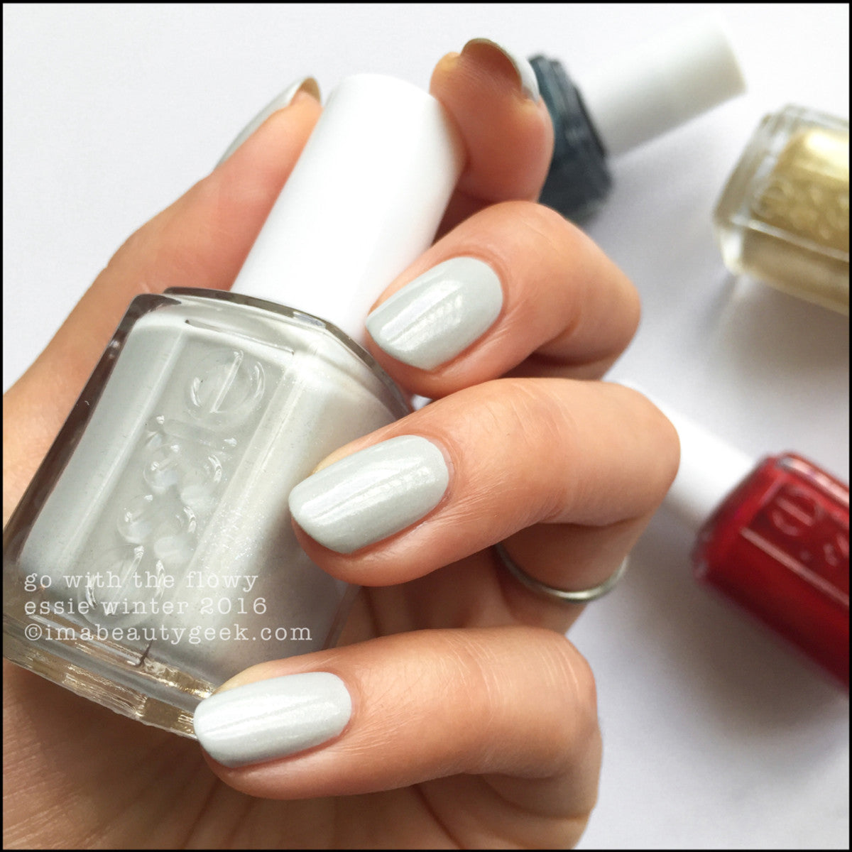 Go with the Flowy (Essie Nail Polish) - 13 ml