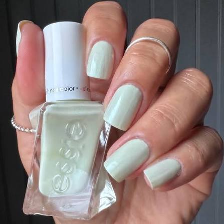 Zip Me Up (Essie Gel Couture Nail Polish) - 13 ml
